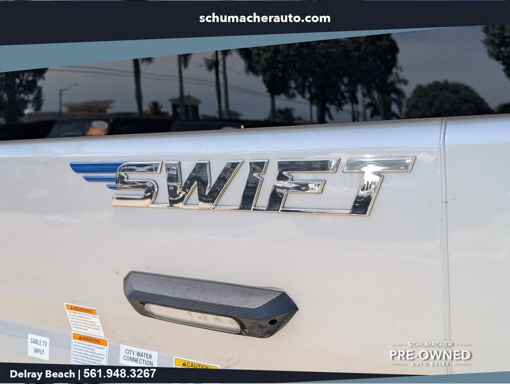 Used 2025 RAM ProMaster 3500 w/ Storage Group FWD image 15