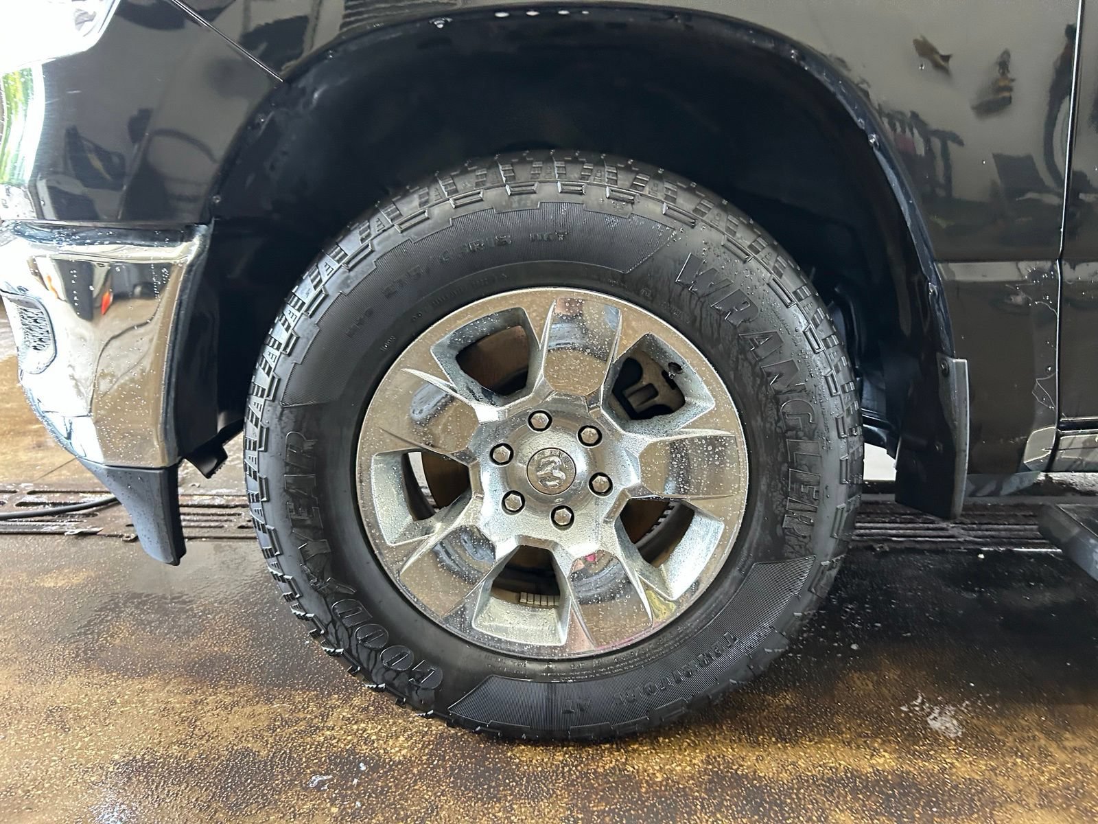 Used 2023 RAM 1500 Big Horn AWD/4WD image 35