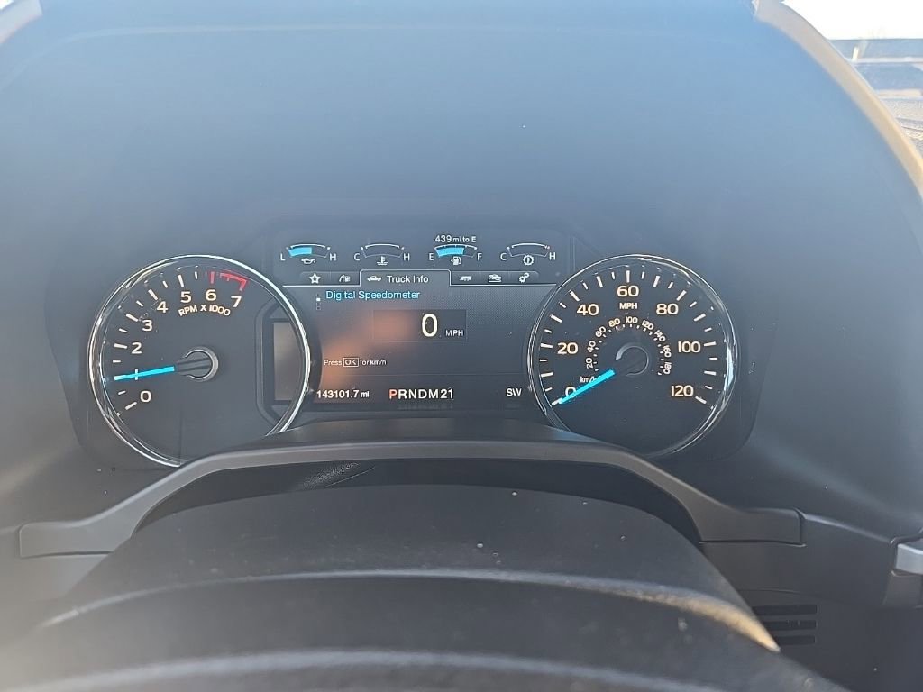 Used 2015 Ford F150 Lariat image 17