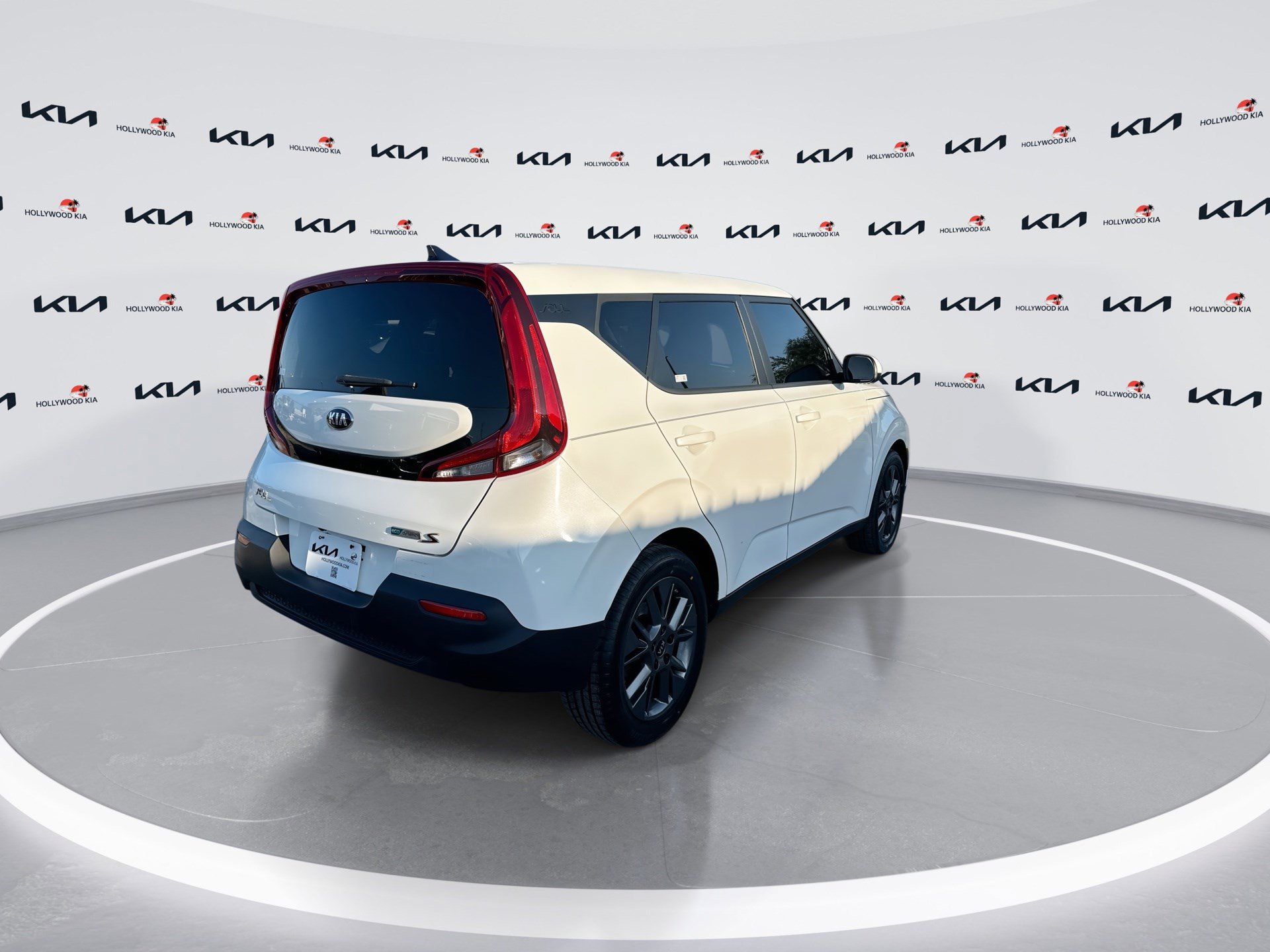 Used 2021 Kia Soul S FWD image 8