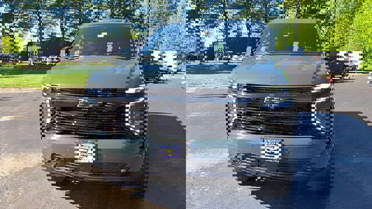 New 2026 Chevrolet Suburban RST w/ RST Capability Package AWD/4WD image 6