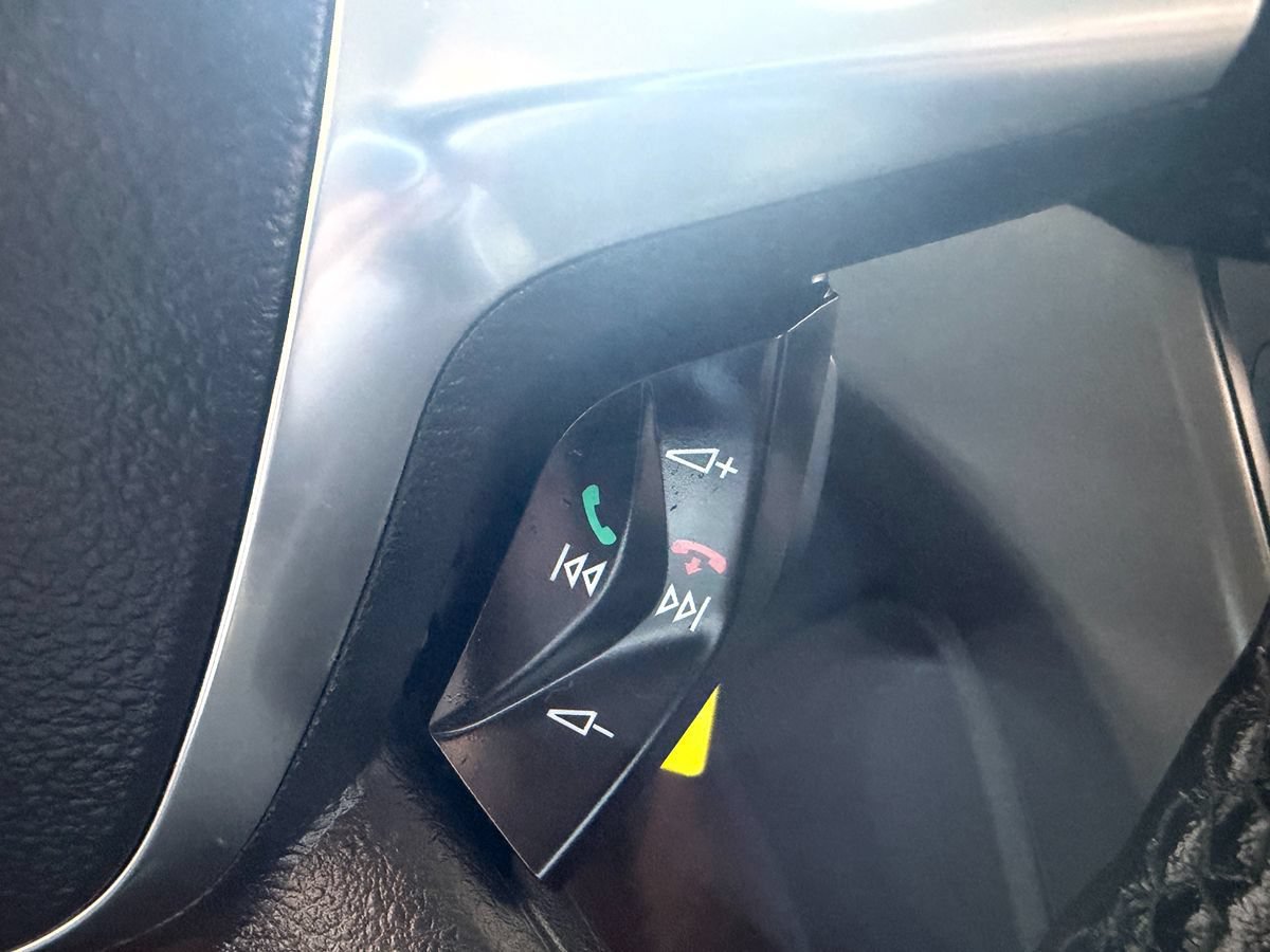 Used 2018 Ford C-MAX SE FWD image 9