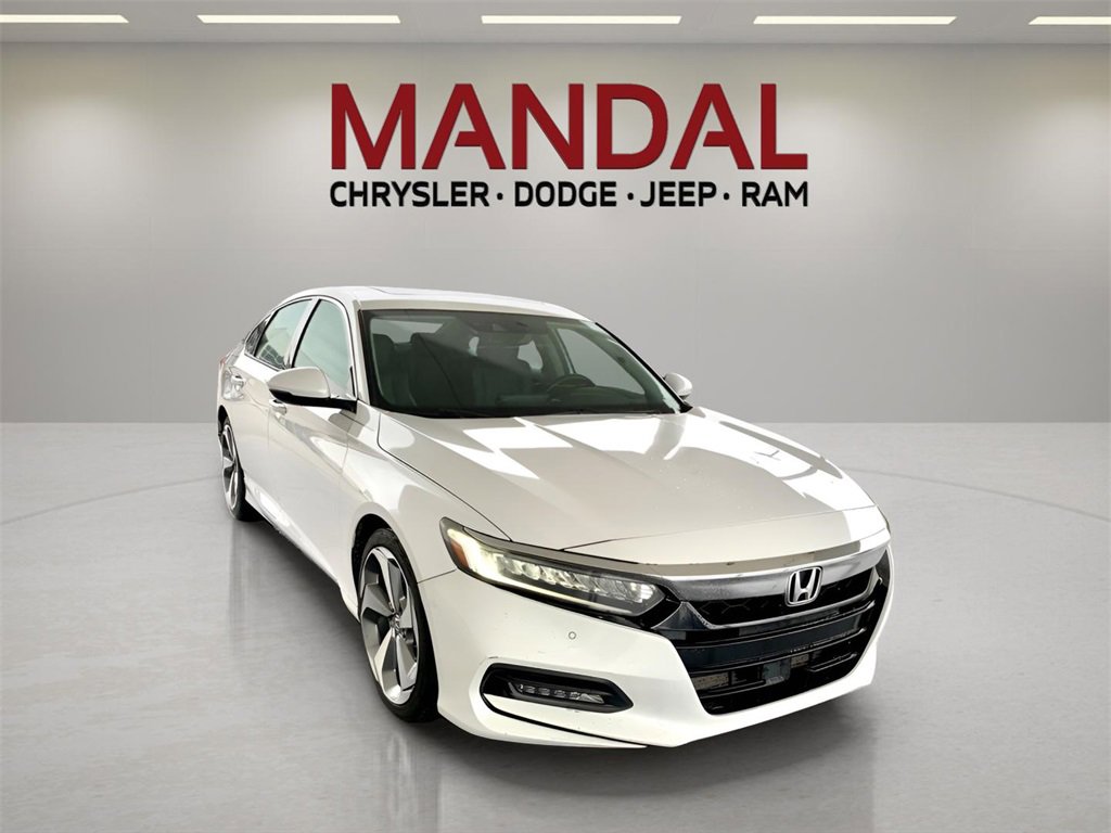 Used 2018 Honda Accord Touring image 4