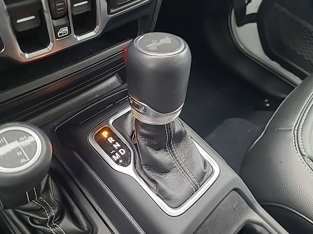 Used 2022 Jeep Wrangler Unlimited Sahara image 24