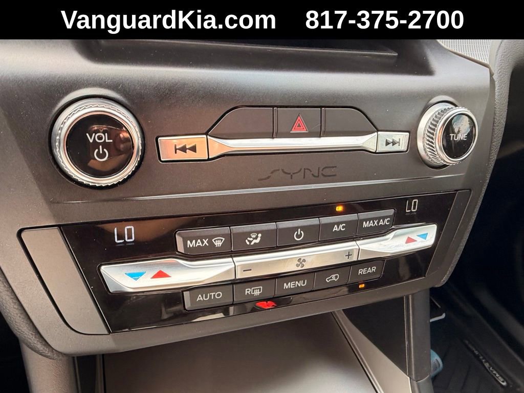 Used 2020 Ford Explorer XLT image 22