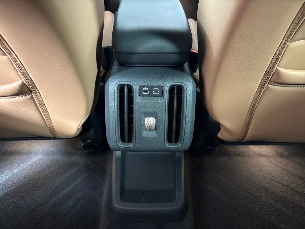 Certified 2025 MINI Cooper Countryman SE w/ Comfort Package Max AWD/4WD image 27
