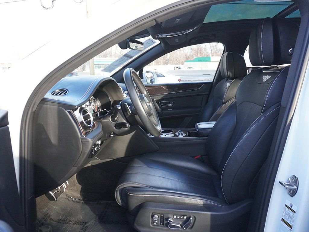 Used 2019 Bentley Bentayga AWD/4WD image 37