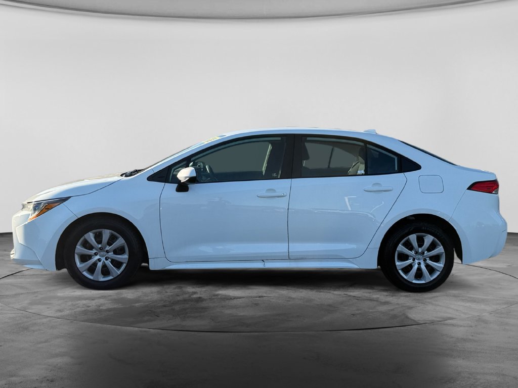 Used 2023 Toyota Corolla LE FWD image 5