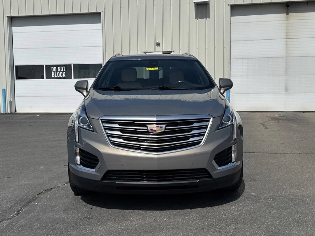 Used 2018 Cadillac XT5 Luxury w/ Driver Awareness Package AWD/4WD image 2