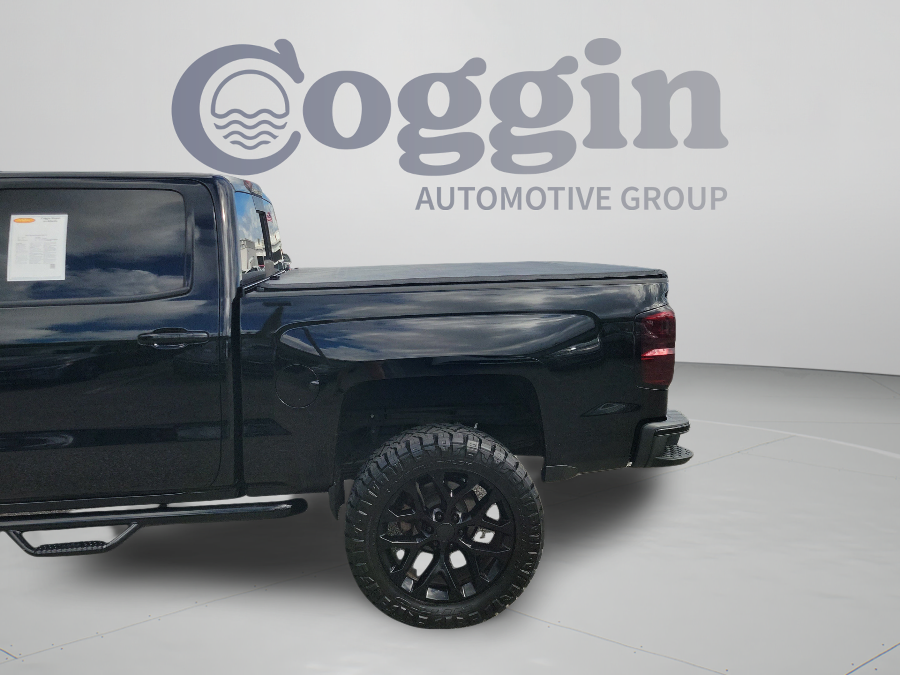 Used 2014 Chevrolet Silverado 1500 LTZ Z71 w/ LTZ Plus Package AWD/4WD image 28