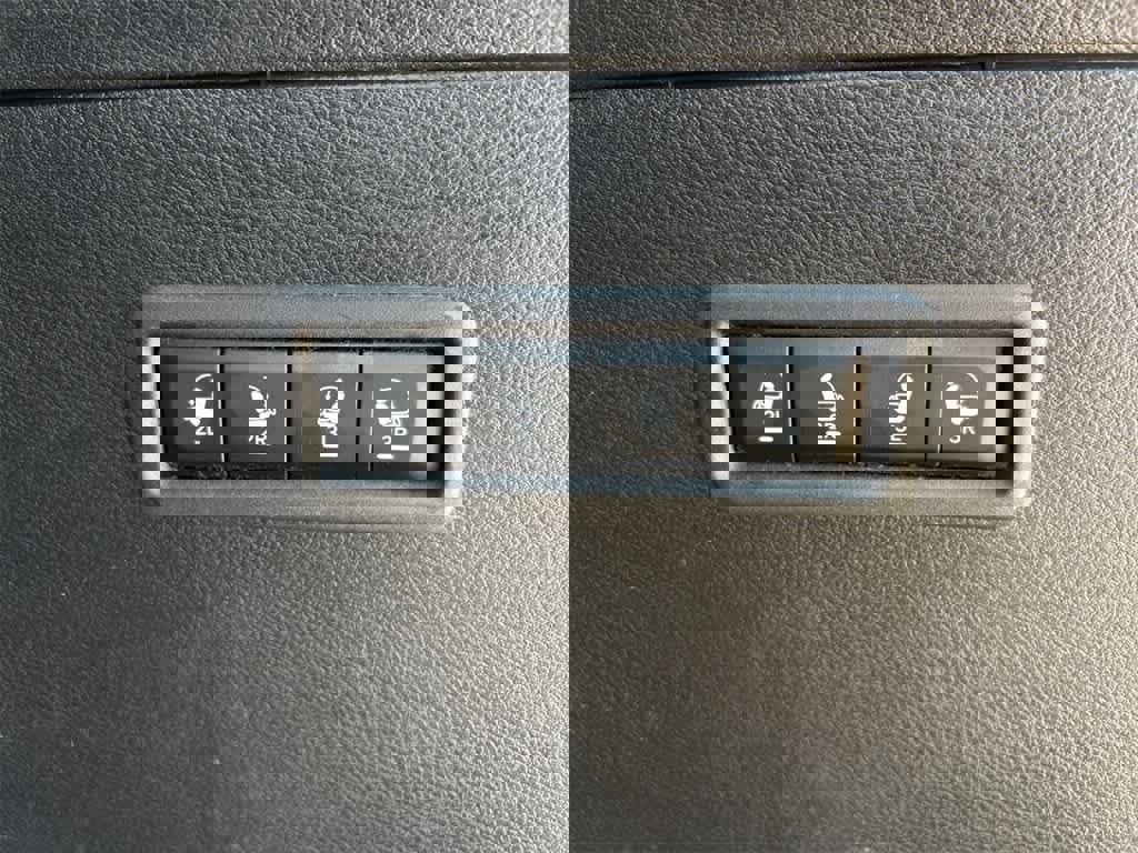 Used 2023 Jeep Wagoneer Series III w/ Preferred Equipment Group image 27