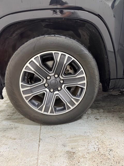 Used 2023 Jeep Wagoneer L Series II image 12