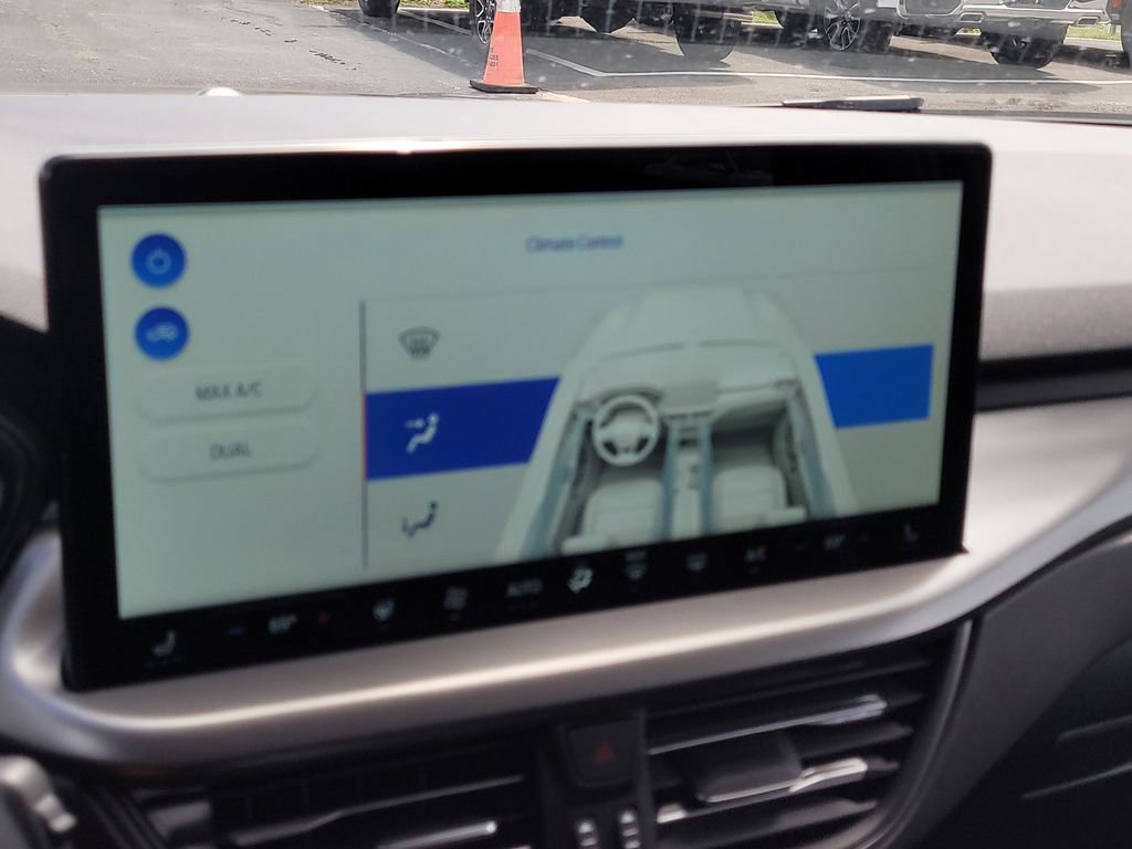 Certified 2026 Ford Escape SE FWD image 21