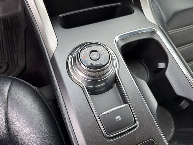 Used 2017 Ford Fusion SE w/ Equipment Group 201A image 21