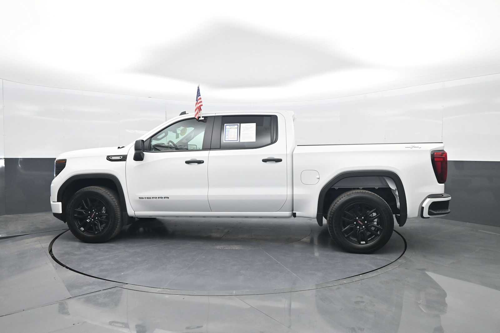 Used 2026 GMC Sierra 1500 Pro w/ Graphite Edition AWD/4WD image 5