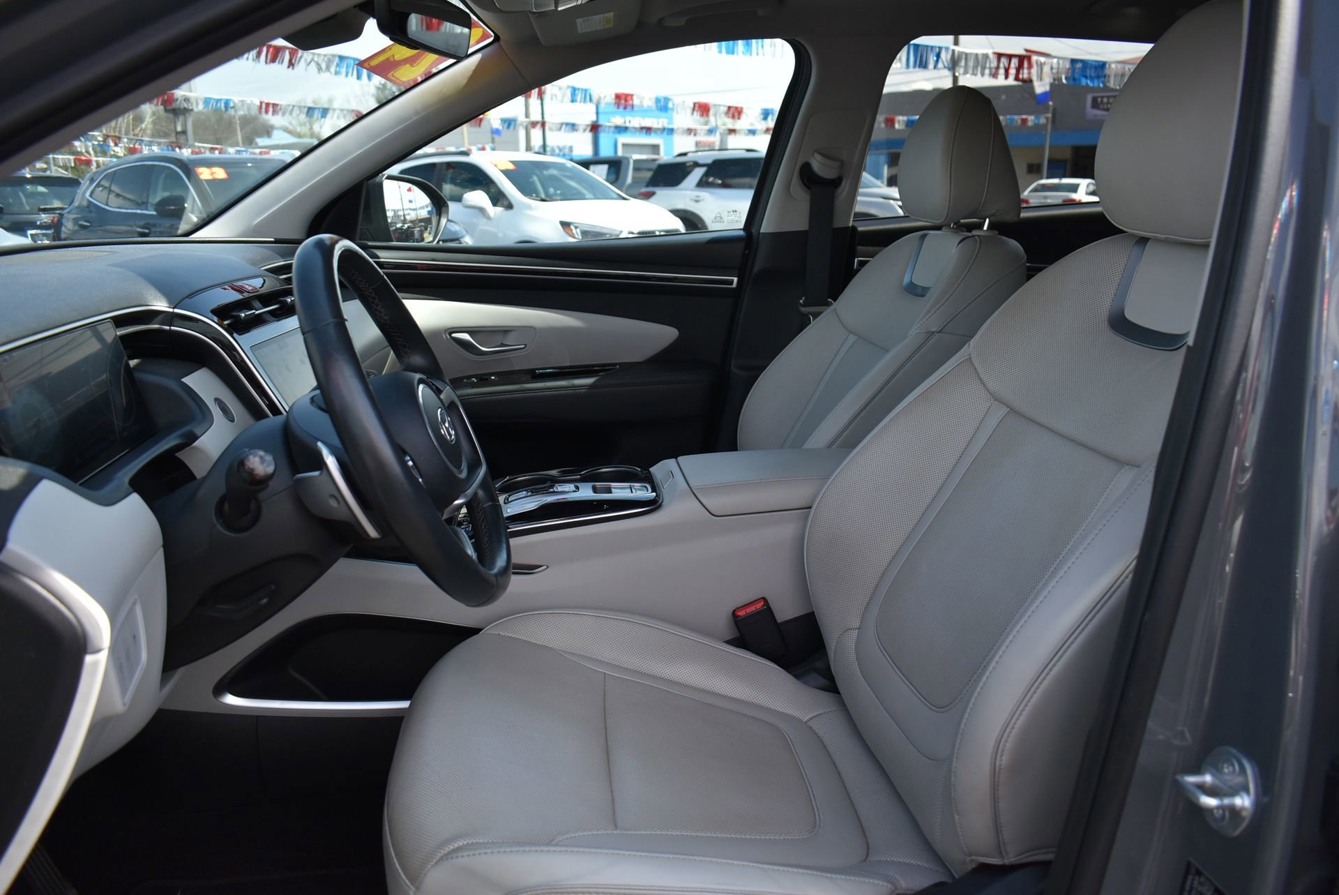 Used 2024 Hyundai Tucson Limited image 16