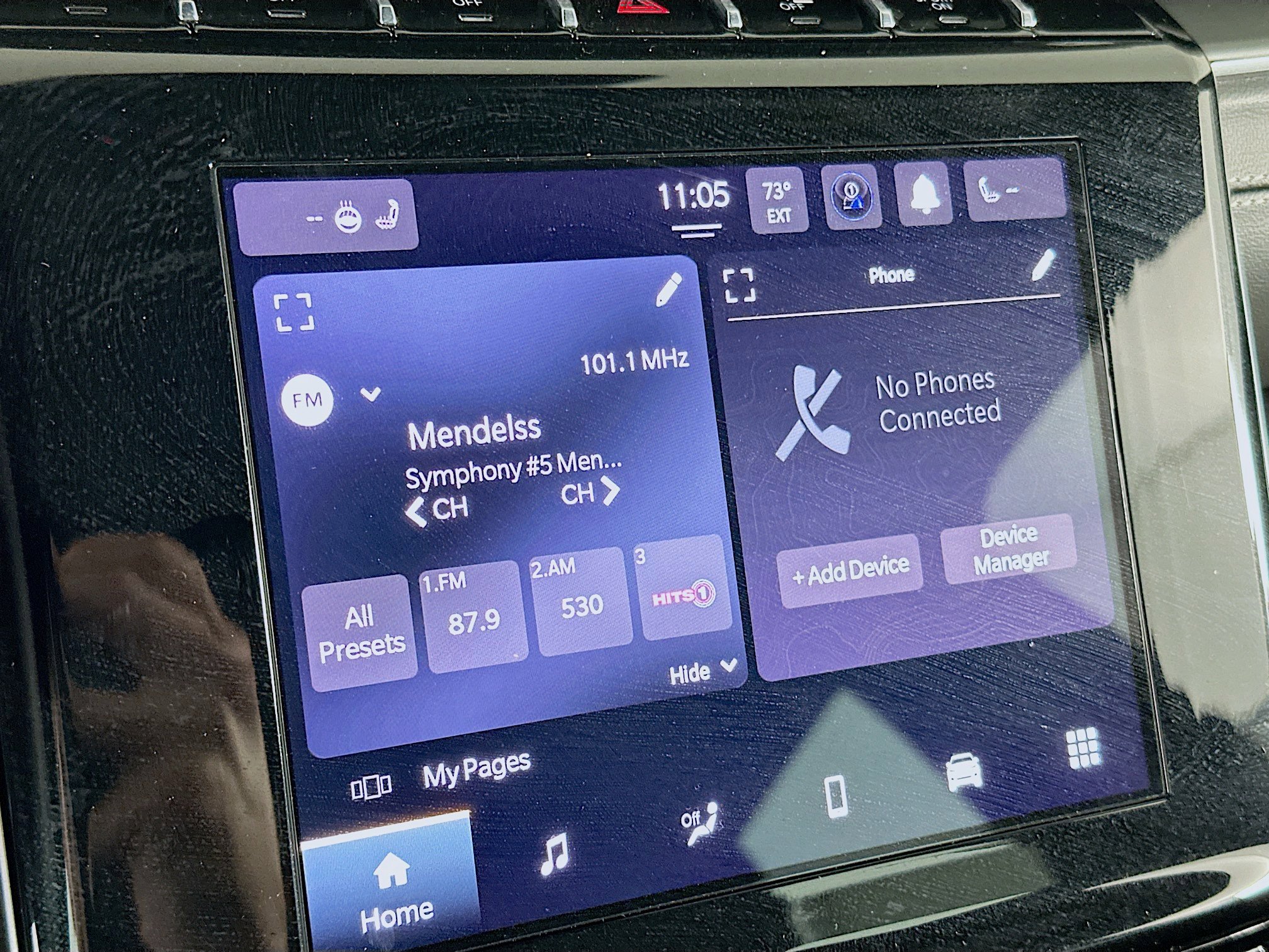 Used 2023 Jeep Grand Cherokee L Laredo RWD image 21