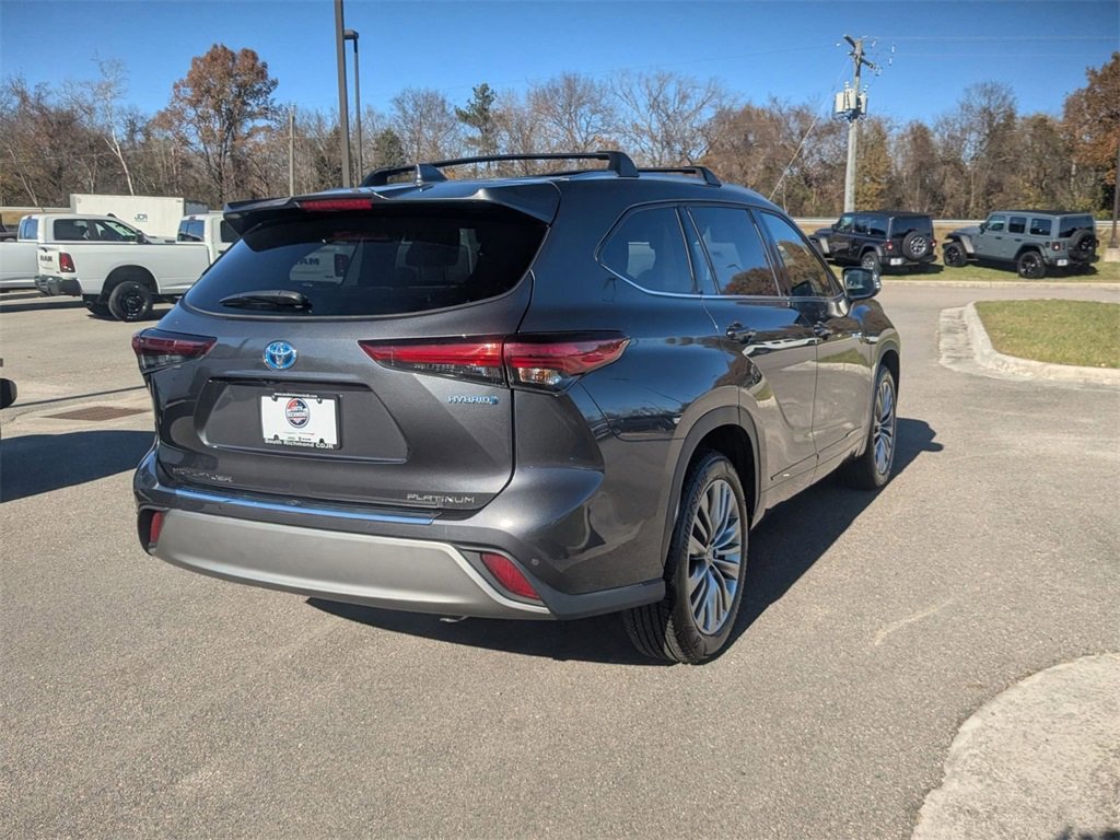 Used 2021 Toyota Highlander Platinum image 5