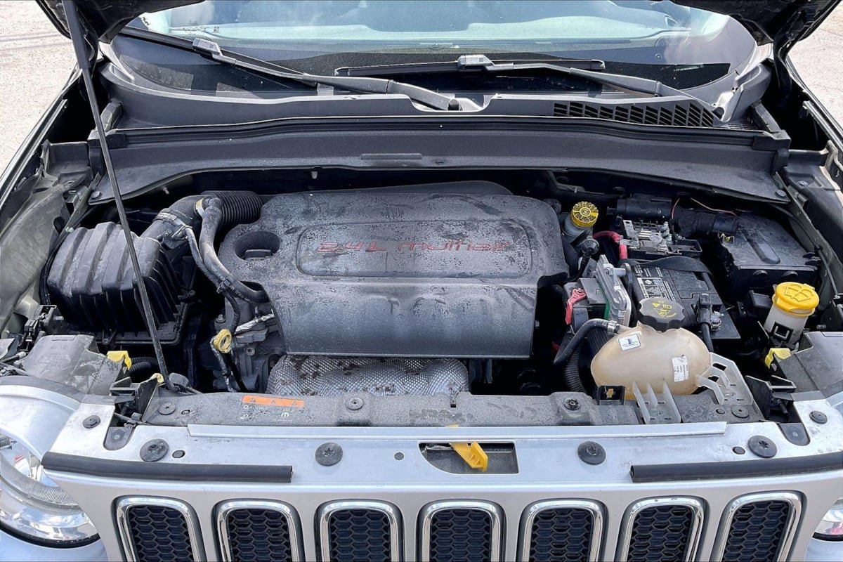 Used 2017 Jeep Renegade Limited FWD image 10