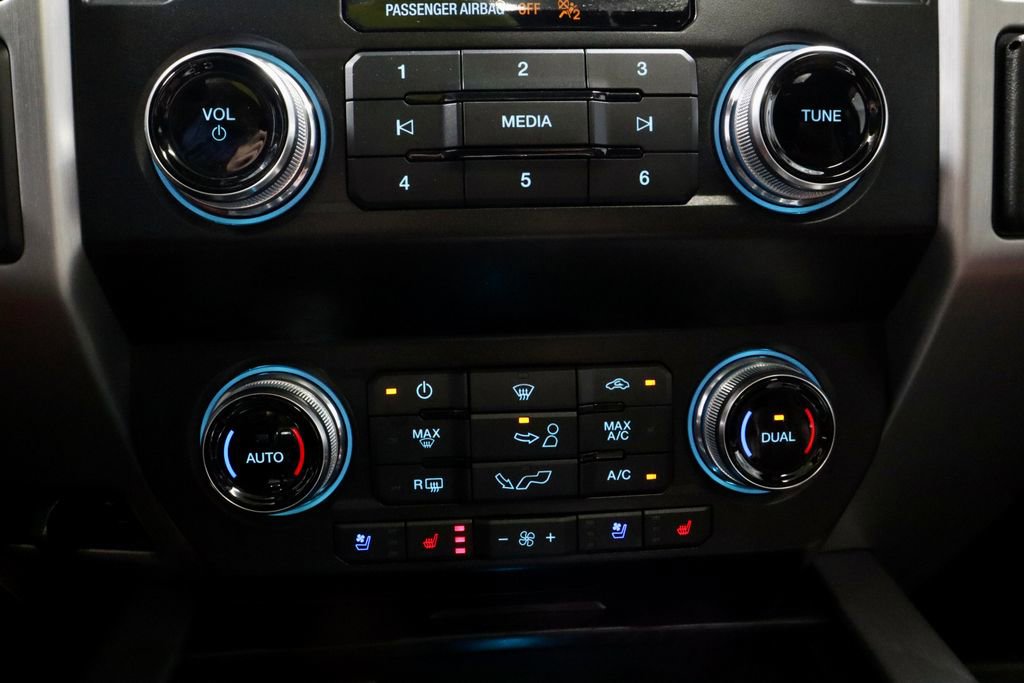 Used 2020 Ford F150 Platinum w/ Equipment Group 701A Luxury image 30