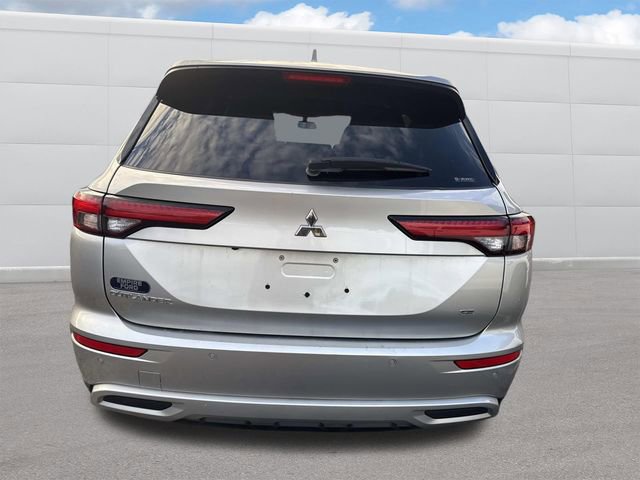 Used 2024 Mitsubishi Outlander SE image 4