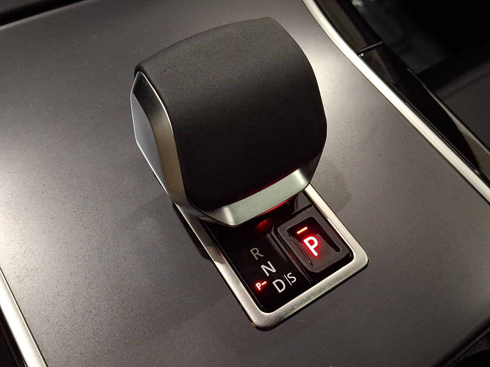 Certified 2026 Land Rover Range Rover Velar S image 14