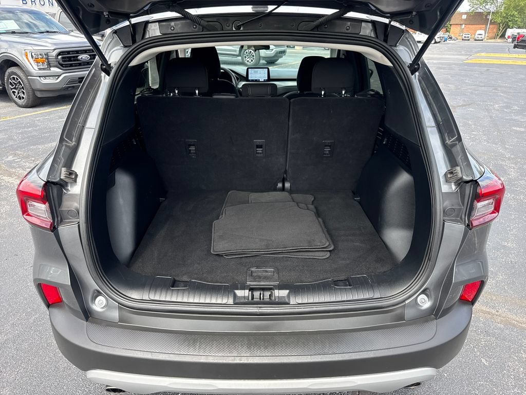 Used 2025 Ford Escape Active FWD image 12
