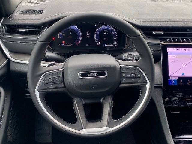 New 2025 Jeep Grand Cherokee Limited w/ Luxury Tech Group II image 40