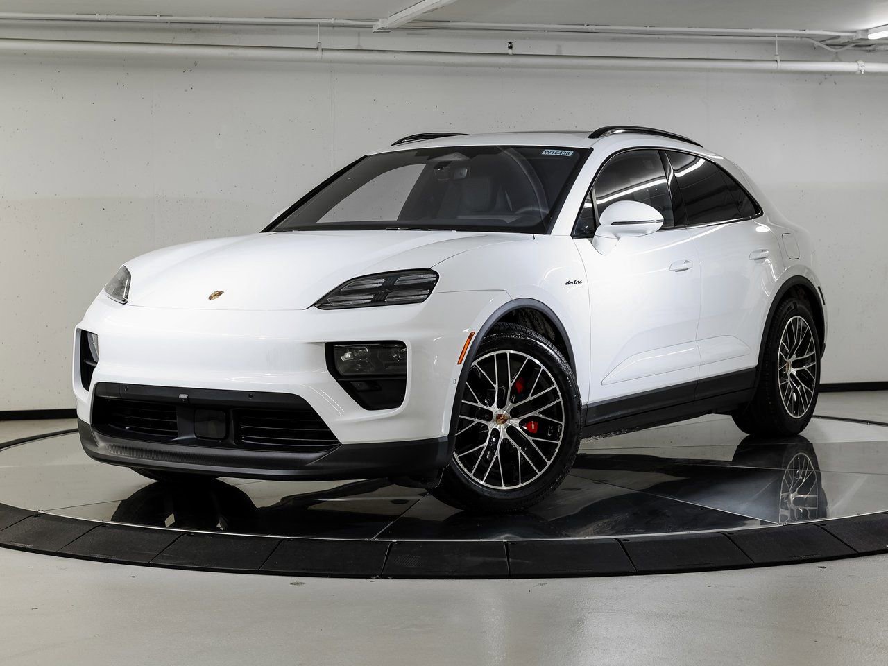 New 2026 Porsche Macan 4S Electric AWD/4WD image 1