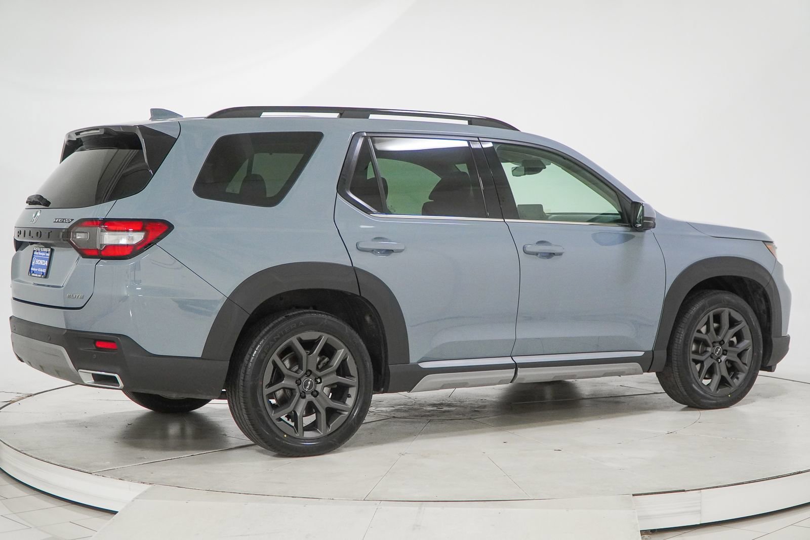 Used 2023 Honda Pilot Elite image 13