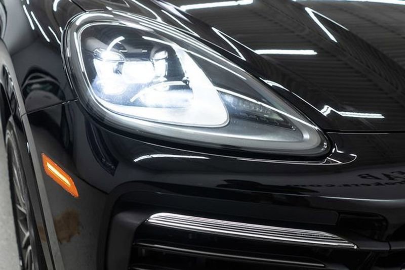 Used 2023 Porsche Cayenne Platinum Edition image 43