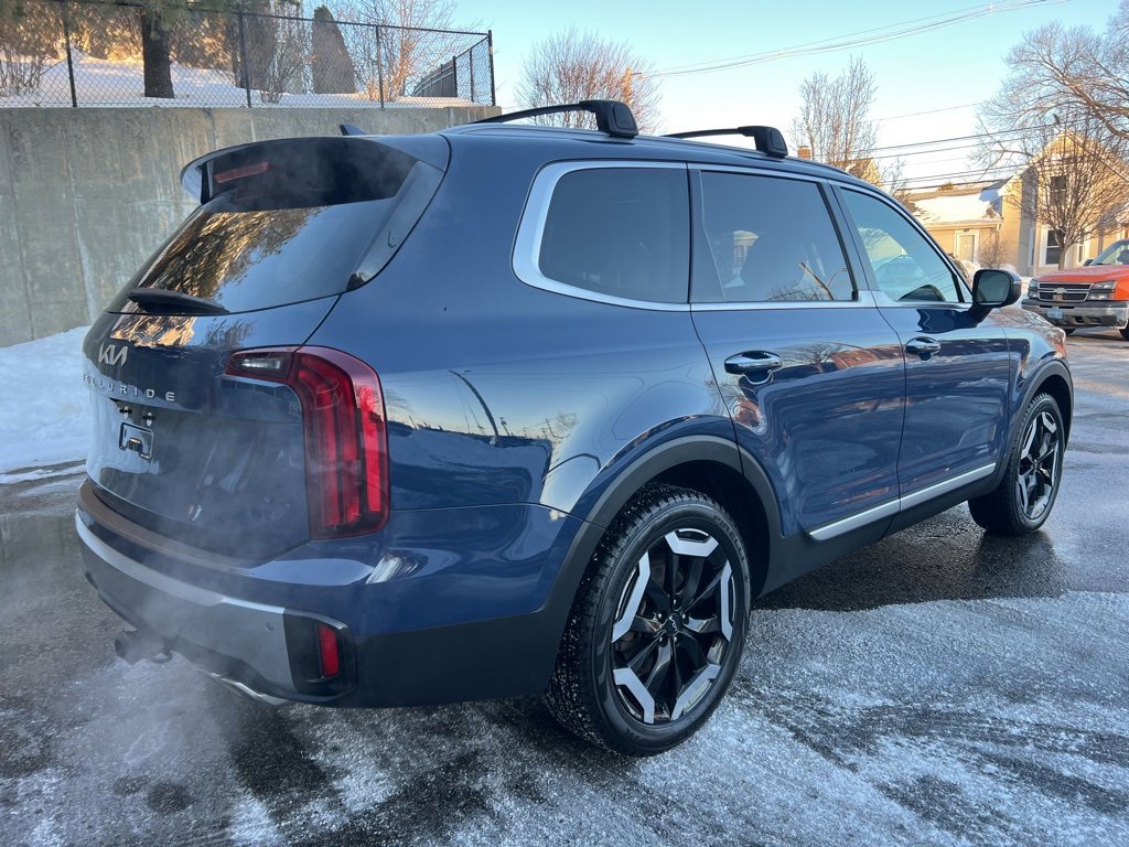 Used 2023 Kia Telluride S w/ S Sunroof Package image 5