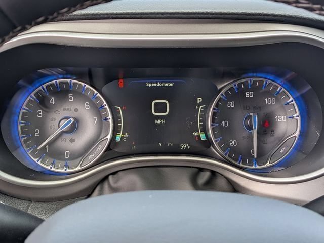 New 2027 Chrysler Pacifica Select FWD image 16