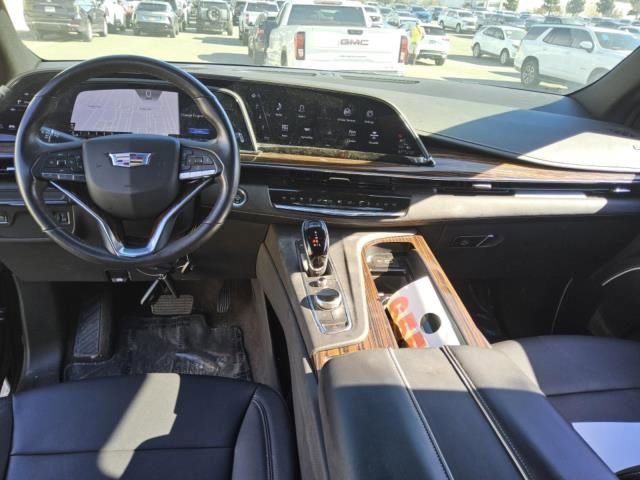 Used 2023 Cadillac Escalade Luxury image 2