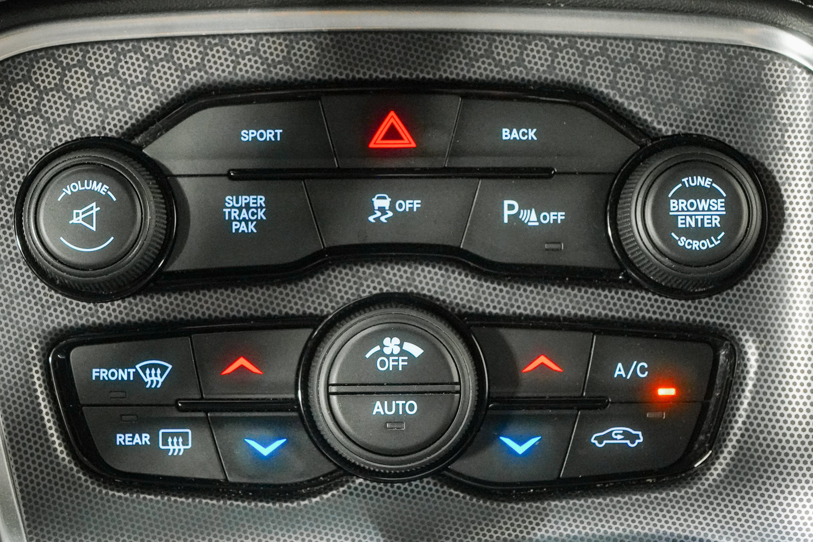 Used 2015 Dodge Challenger R/T Plus RWD image 34