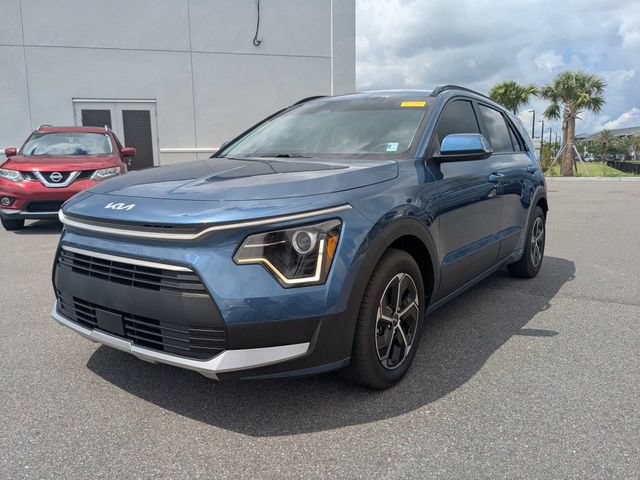 Used 2025 Kia Niro EX FWD image 7