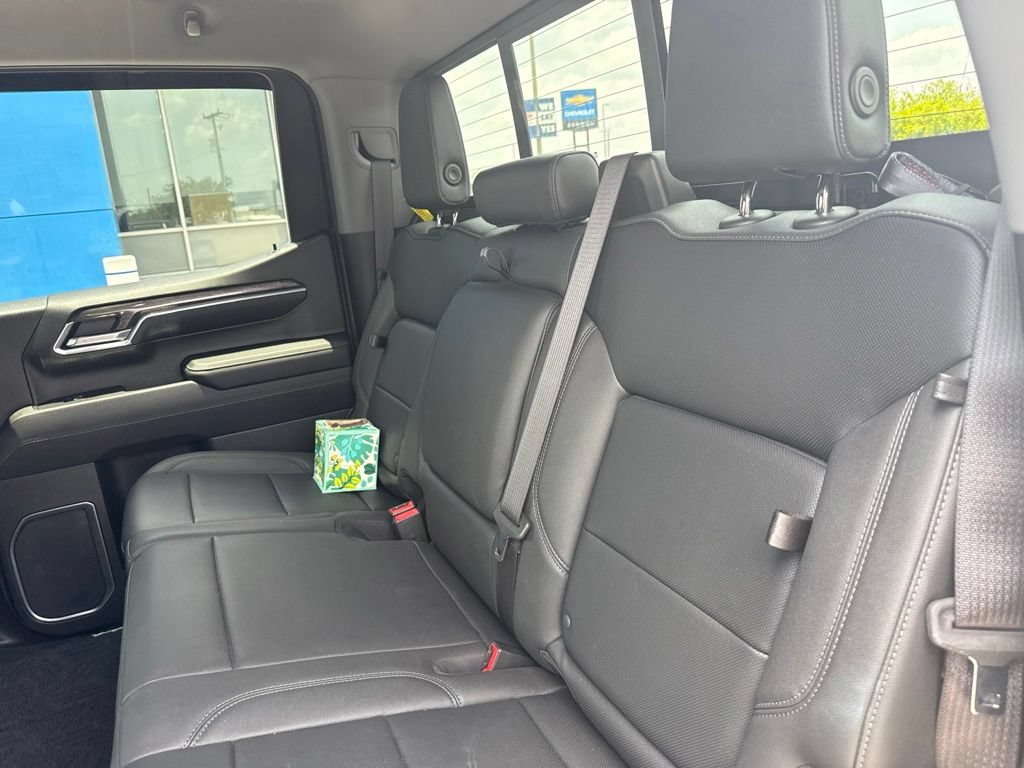 Used 2023 Chevrolet Silverado 1500 LTZ AWD/4WD image 14