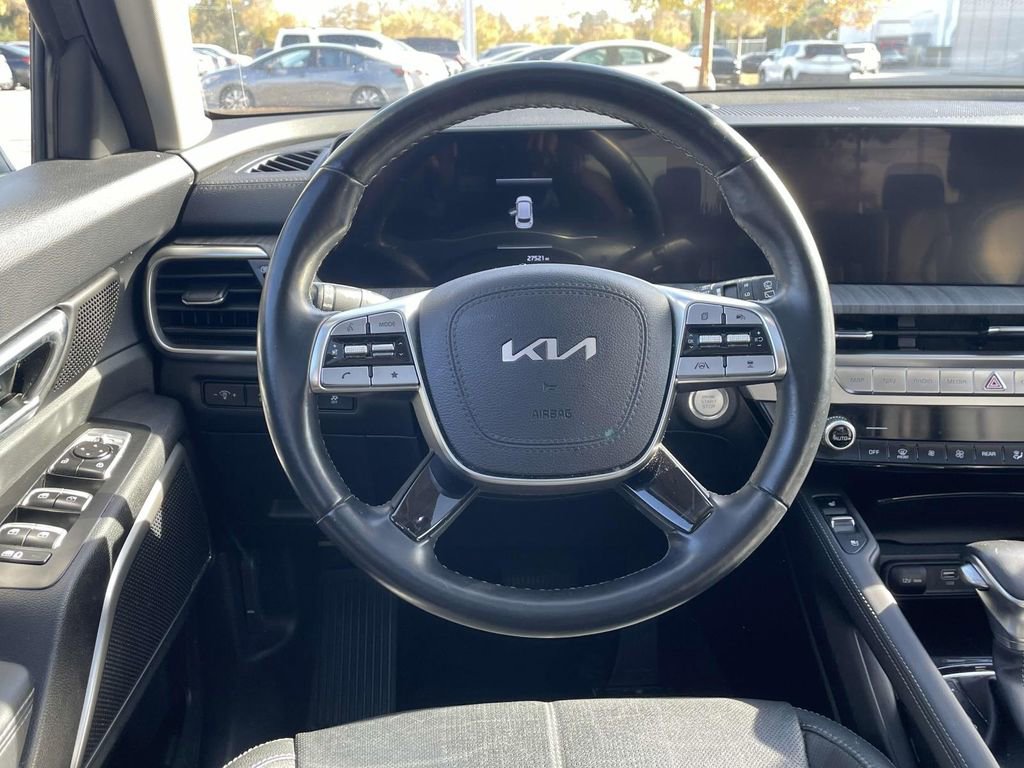 Used 2024 Kia Telluride EX w/ EX Captain's Chair Package image 14