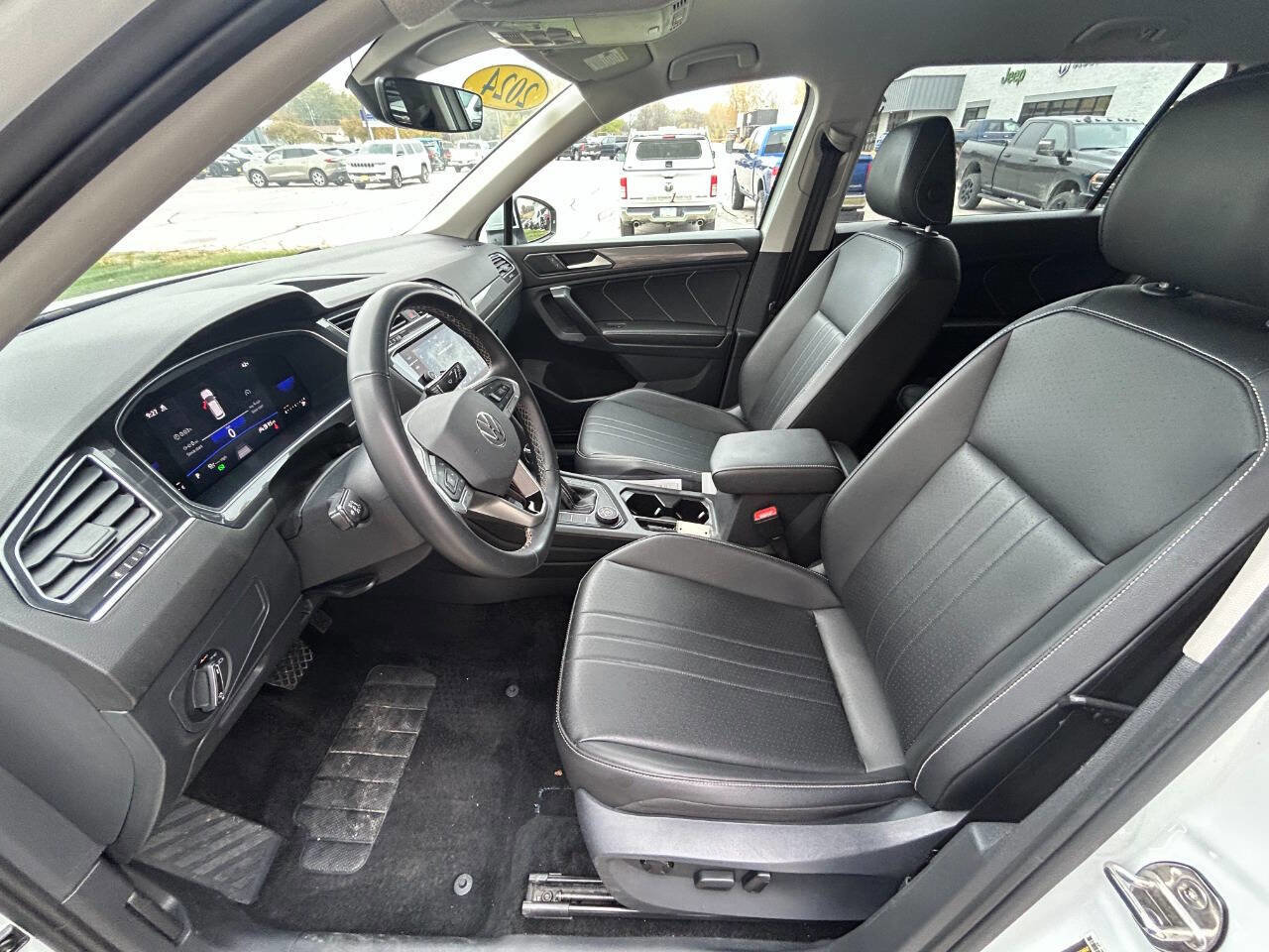 Used 2024 Volkswagen Tiguan Wolfsburg Edition image 7