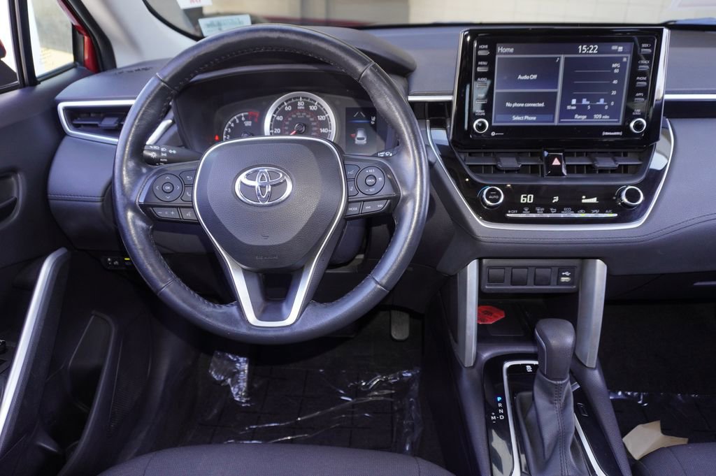 Certified 2022 Toyota Corolla Cross LE w/ Moonroof Package image 10