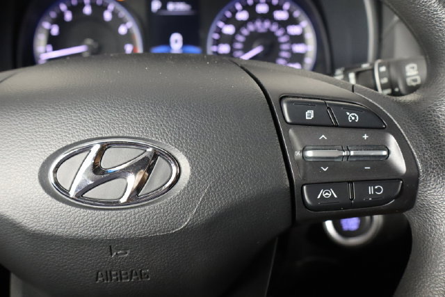 Used 2023 Hyundai Kona SEL FWD image 9