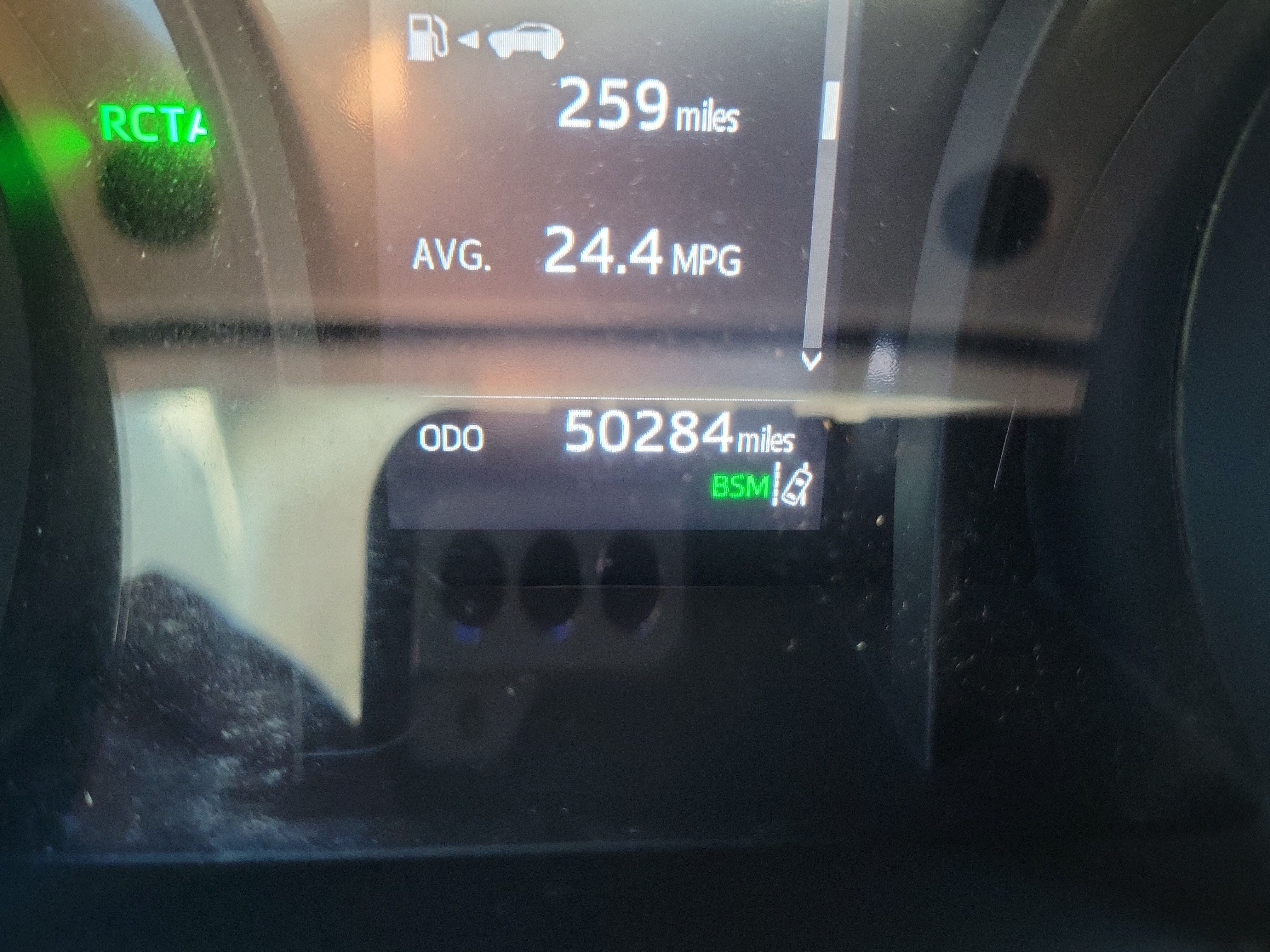 Used 2021 Toyota Camry SE w/ Audio Upgrade Package FWD image 26