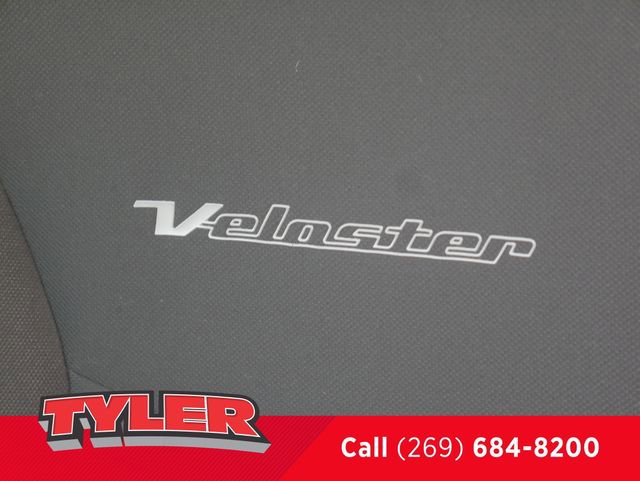 Used 2017 Hyundai Veloster Value Edition FWD image 41