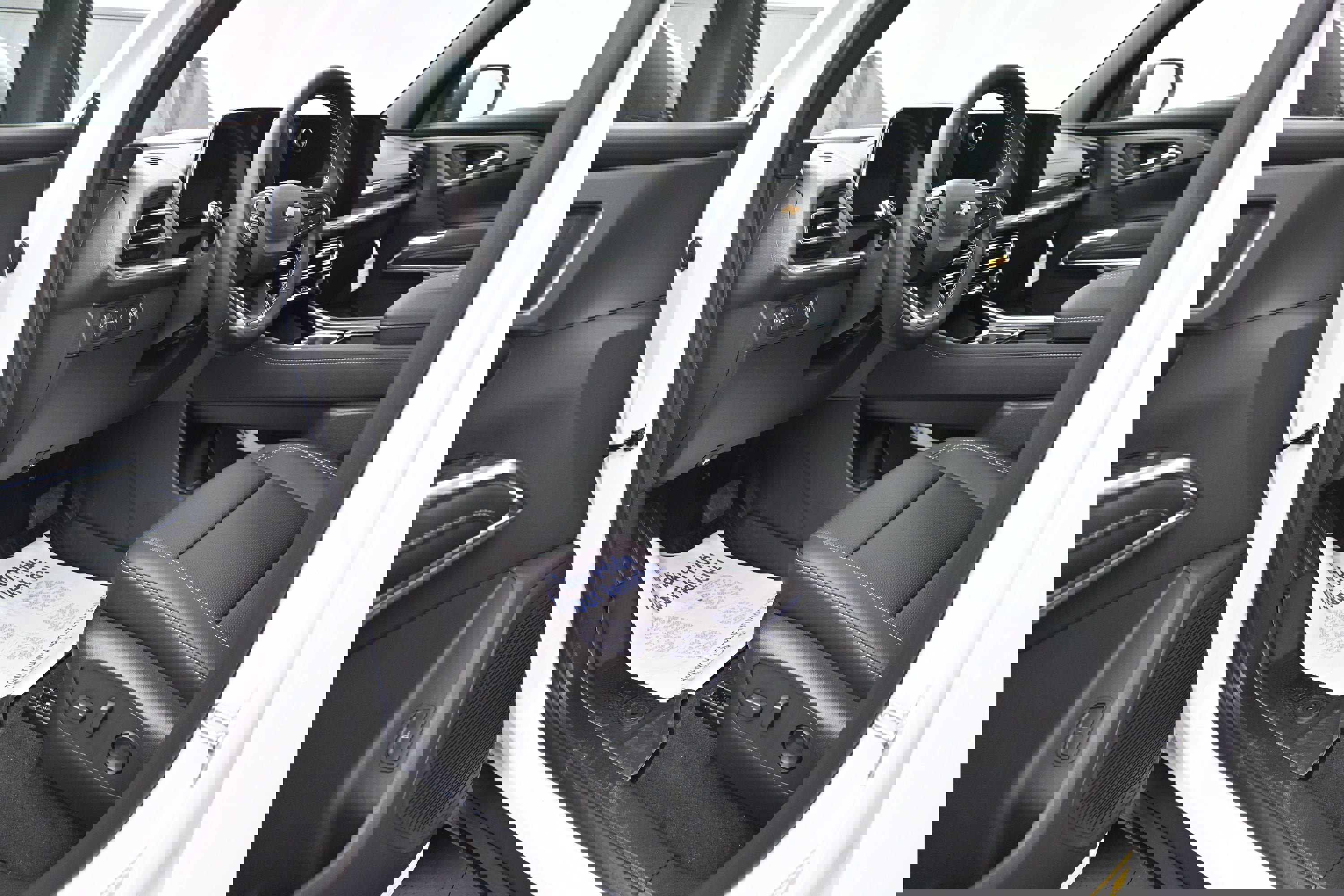 New 2026 Chevrolet Traverse LT FWD image 9