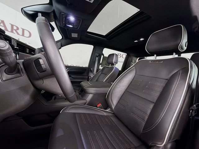 Used 2025 GMC Sierra 2500 AT4X AWD/4WD image 26