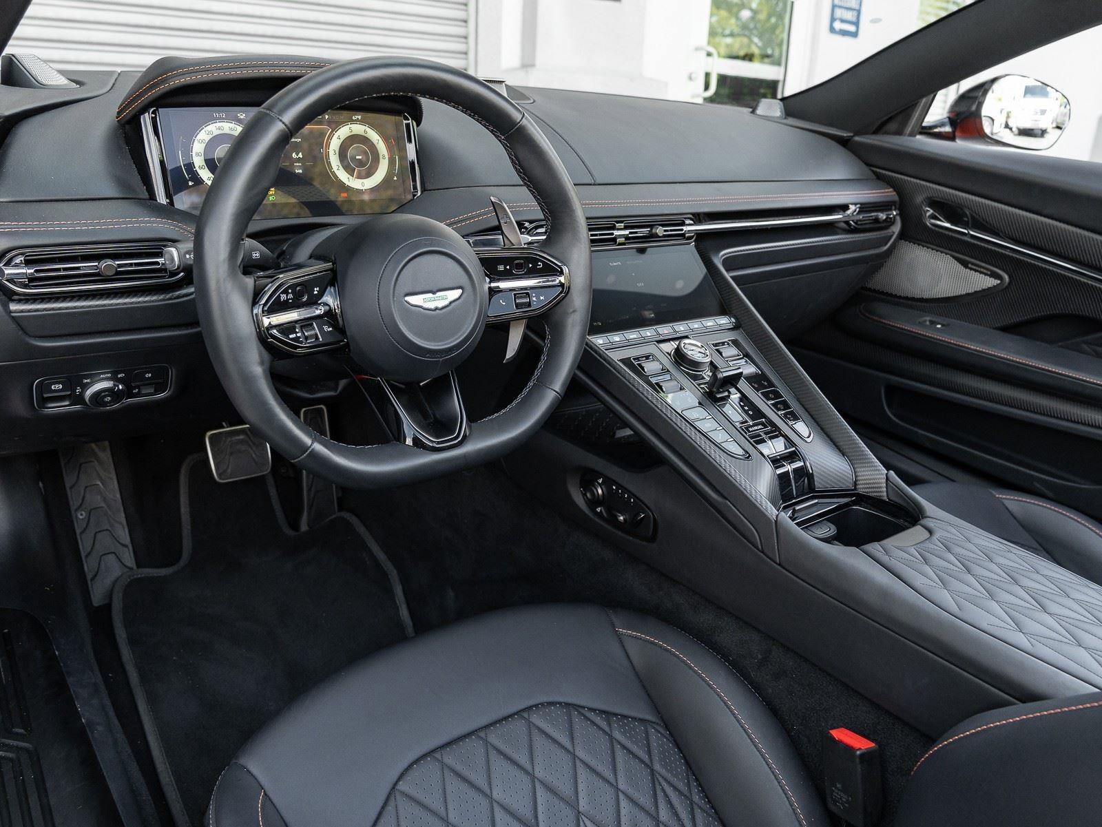 Used 2024 Aston Martin DB12 Convertible image 10