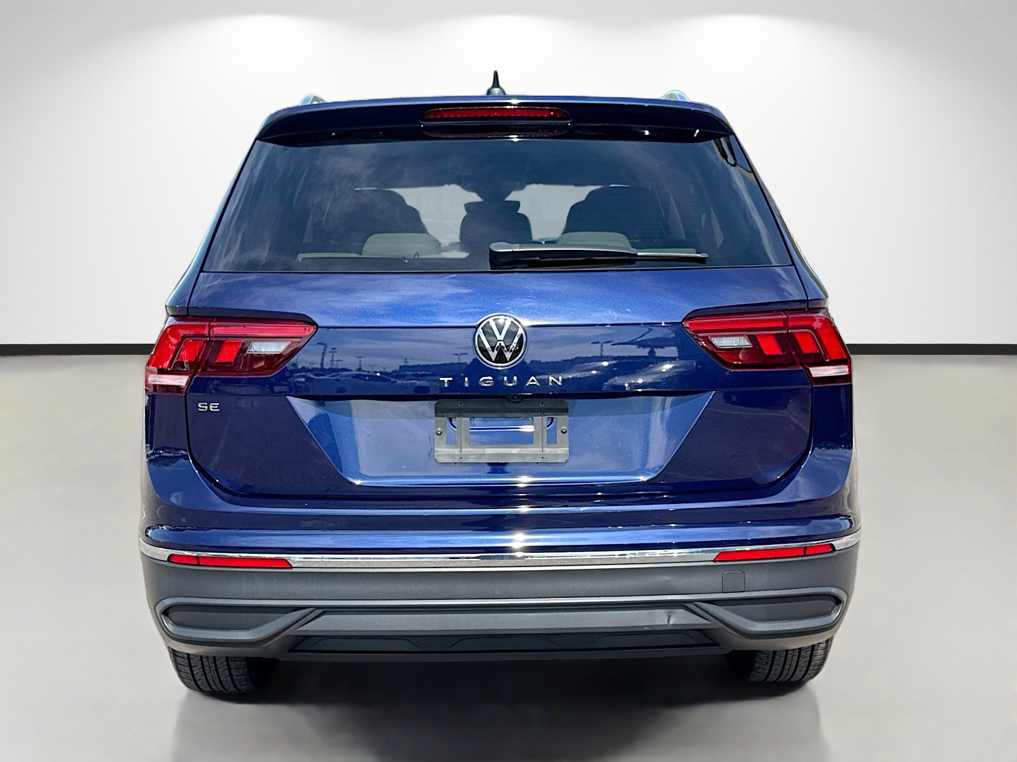 Used 2022 Volkswagen Tiguan SE image 4