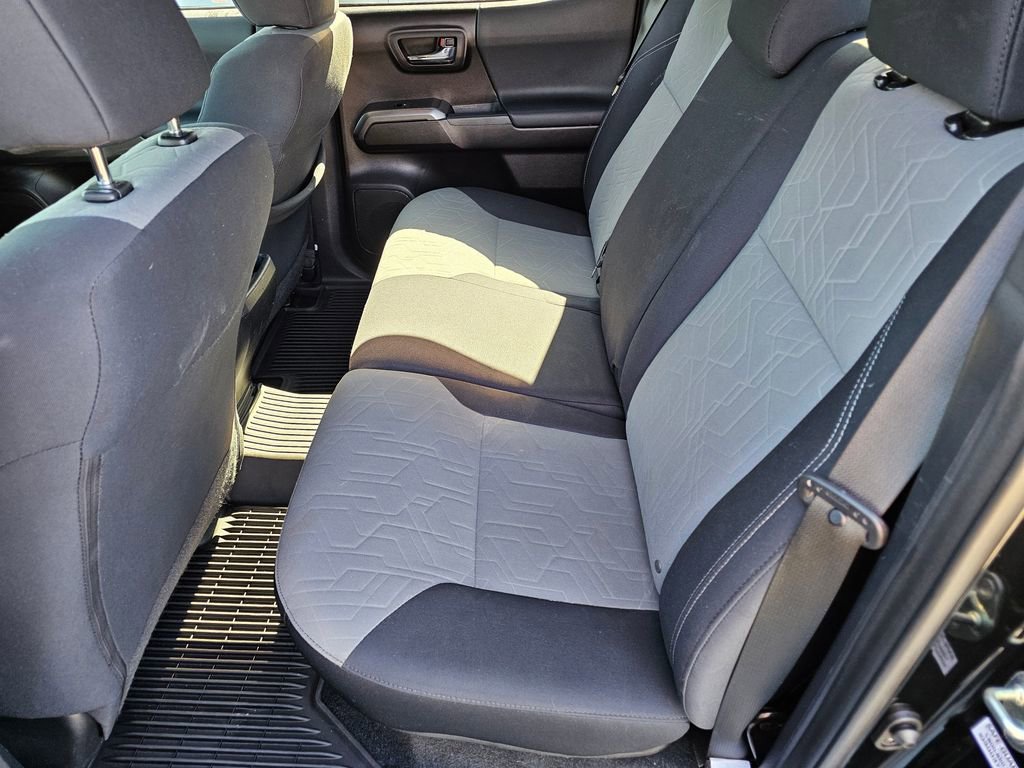 Used 2020 Toyota Tacoma TRD Off-Road w/ Technology Package image 10