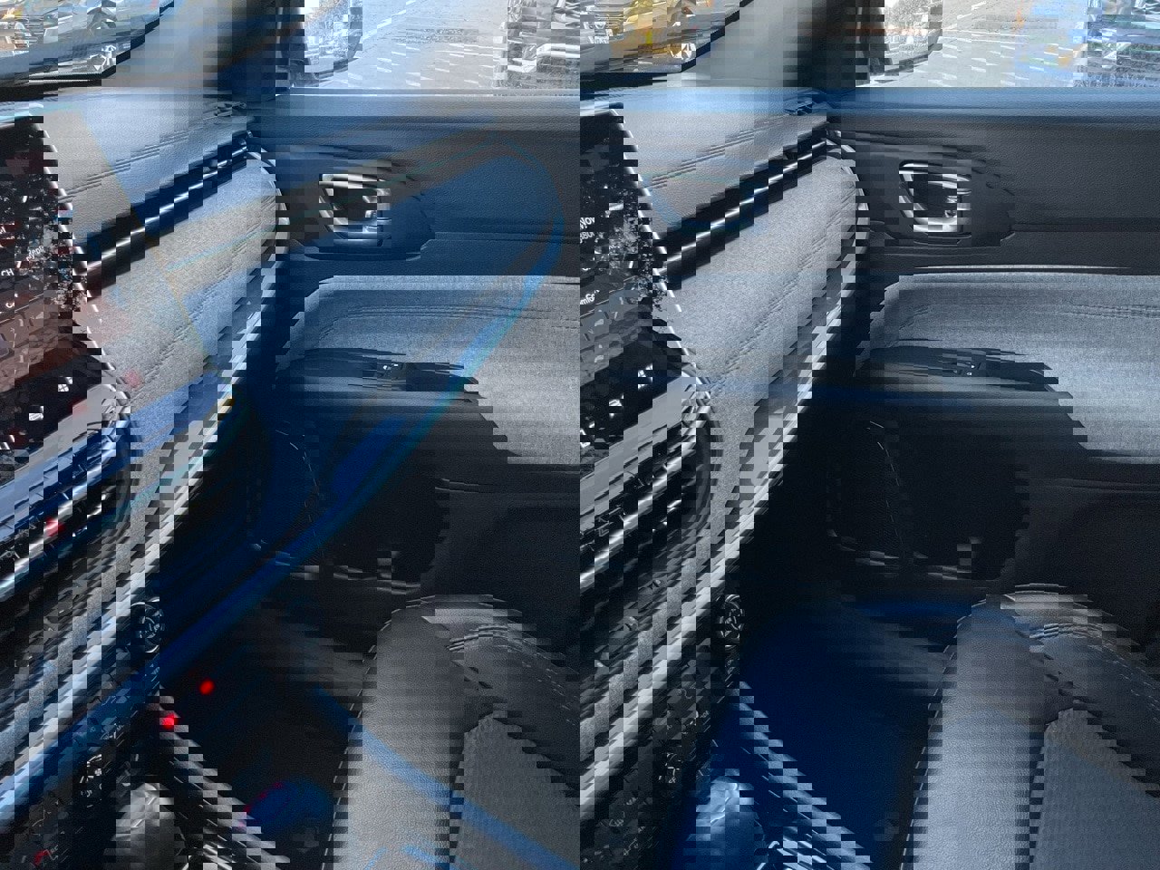 Used 2023 Jeep Compass Latitude image 36