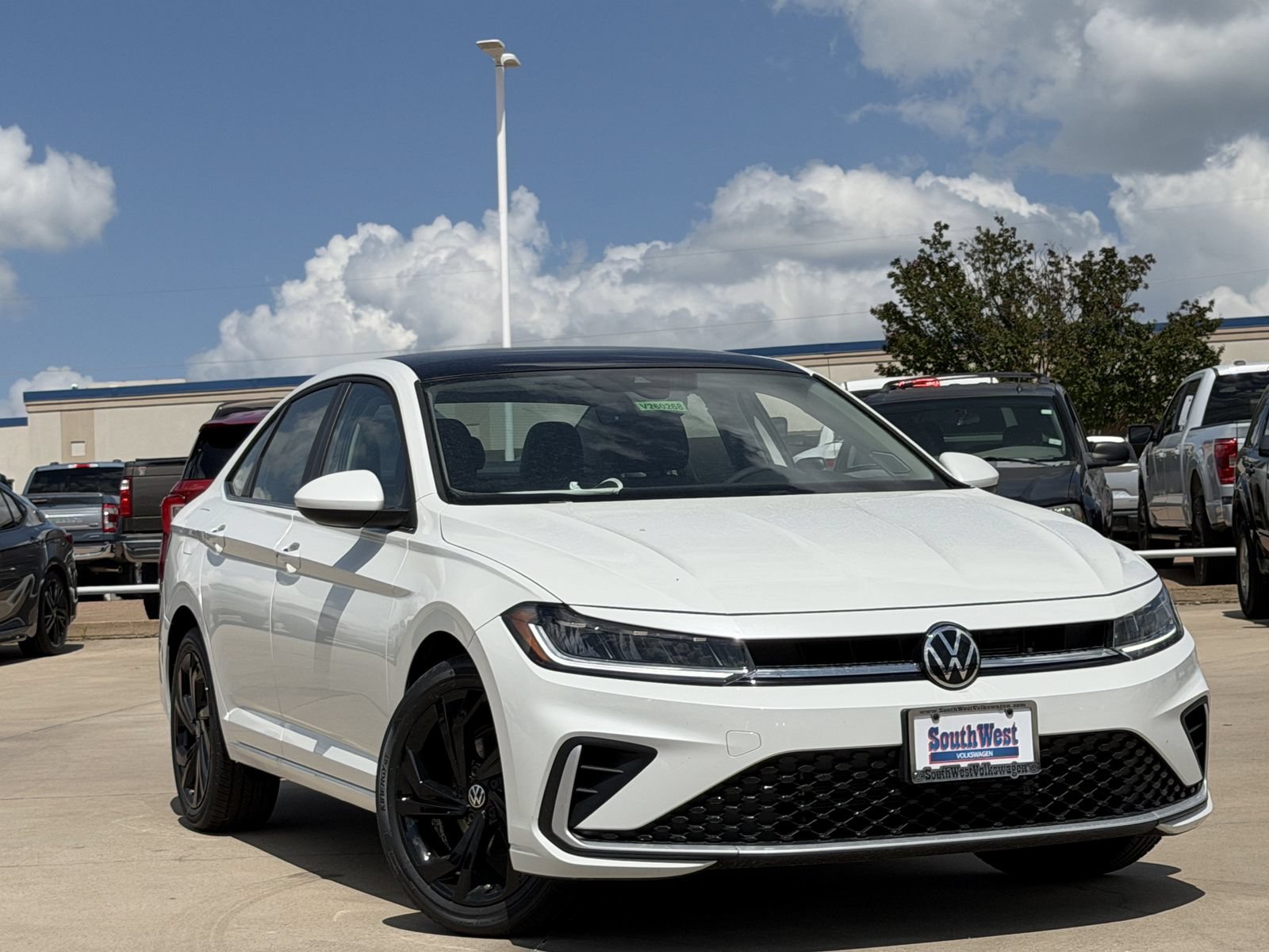 New 2026 Volkswagen Jetta SE FWD image 2